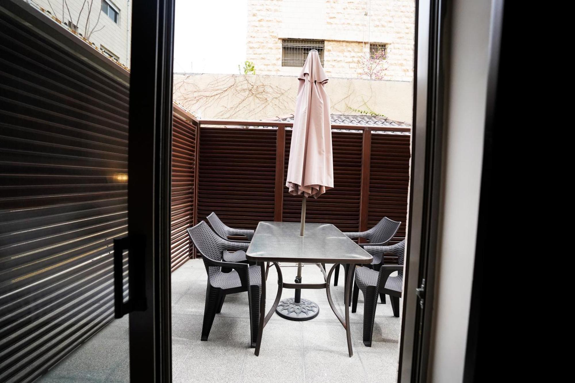 Naylover Hotel Suites Amman Zewnętrze zdjęcie